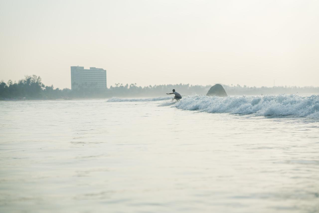 Ocean Bay Surf Resort ウェリガマ エクステリア 写真