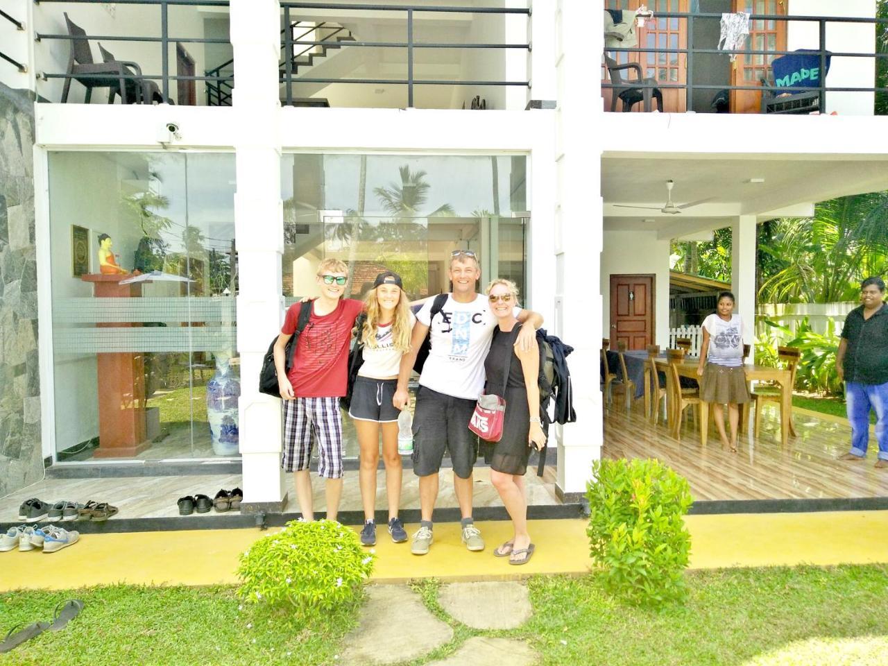 Ocean Bay Surf Resort ウェリガマ エクステリア 写真