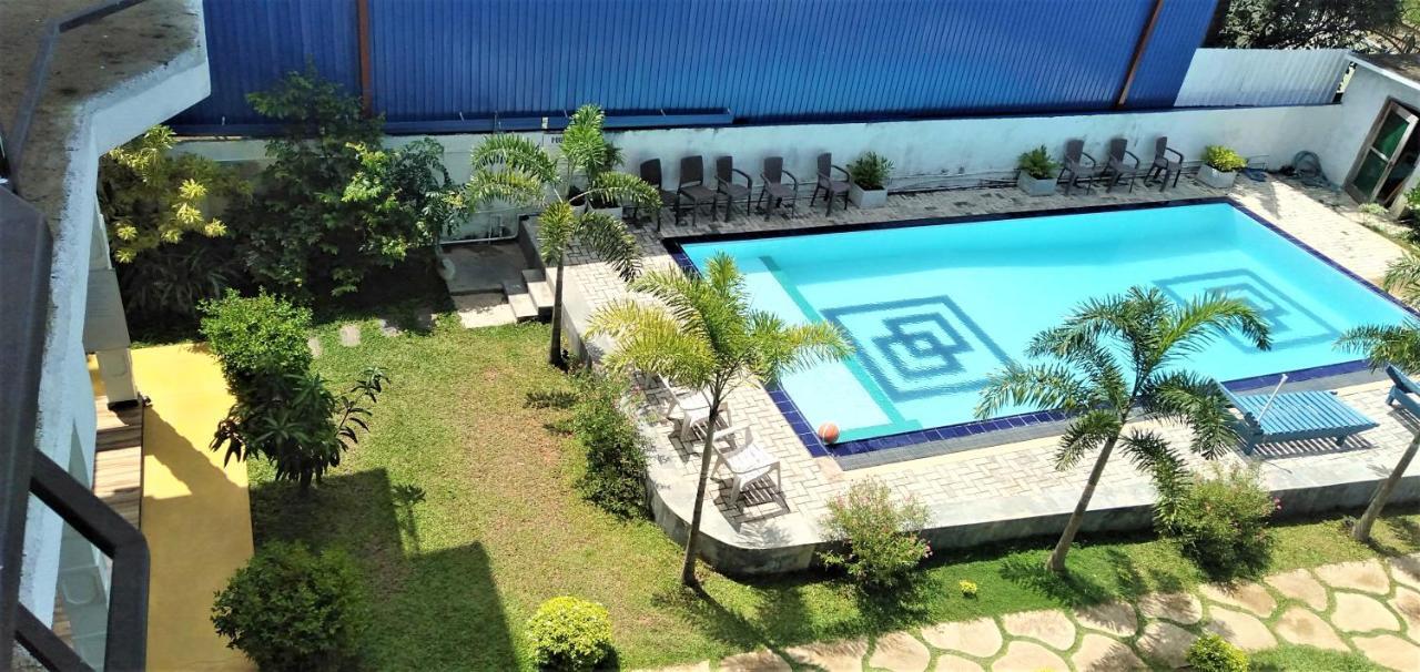 Ocean Bay Surf Resort ウェリガマ エクステリア 写真
